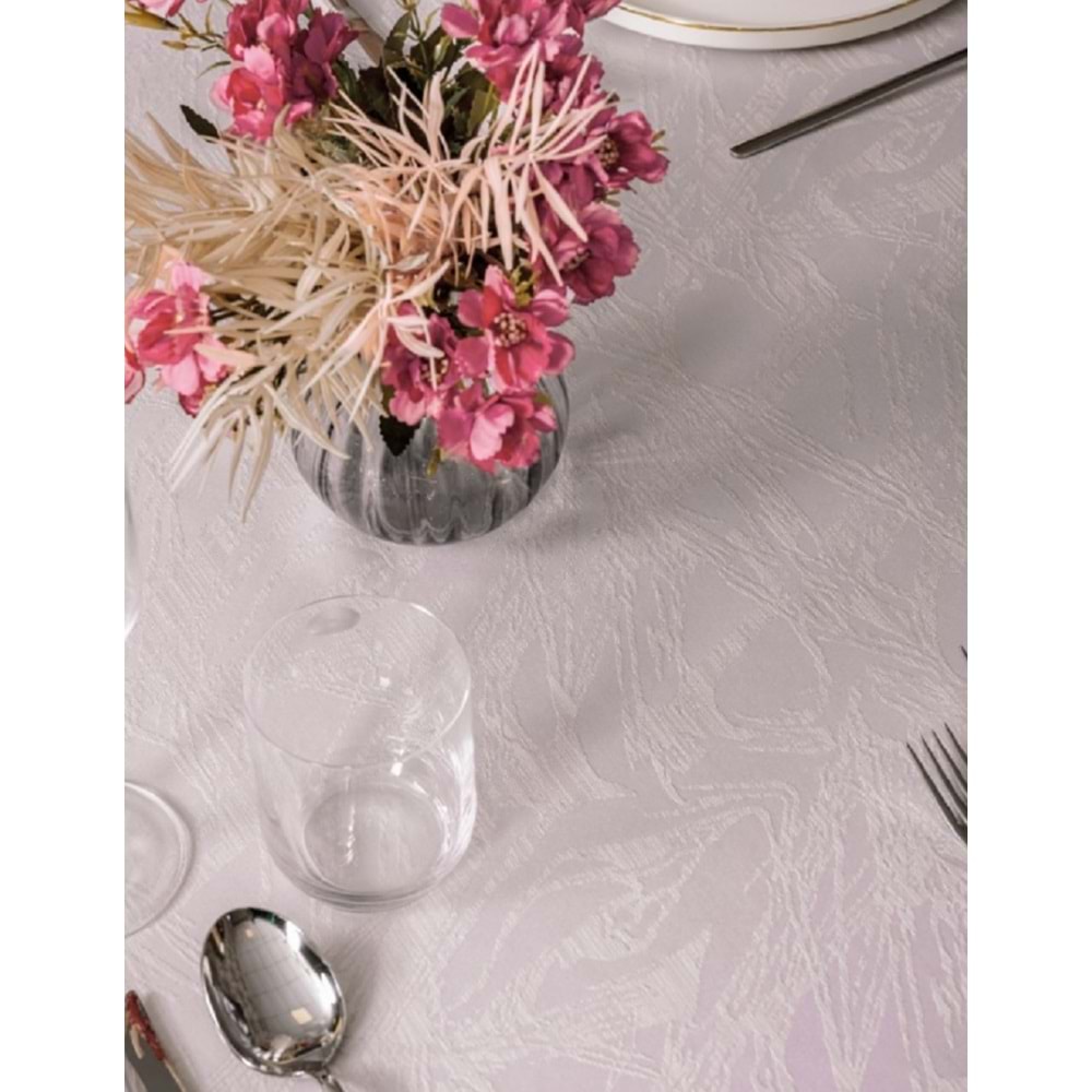 Cotton Box Lavinia Lavanta 155x220 Jakarlı Dertsiz Masa Örtüsü
